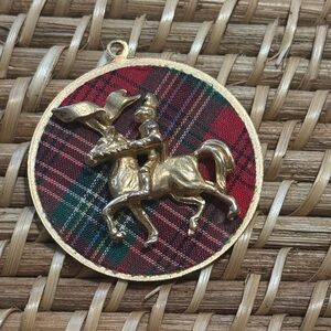 Vintage Plaid Tartan Equestrian Pendant Ornament circle Horse Soldier Jewelry
